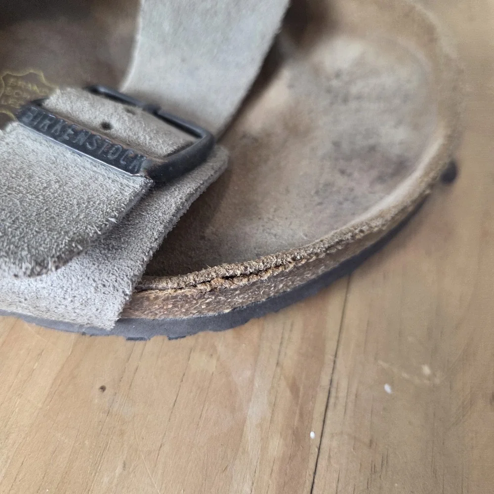 Birkenstock Arizona Sandals Mens Size 11 Taupe Suede Leather Made in Germany 44‎